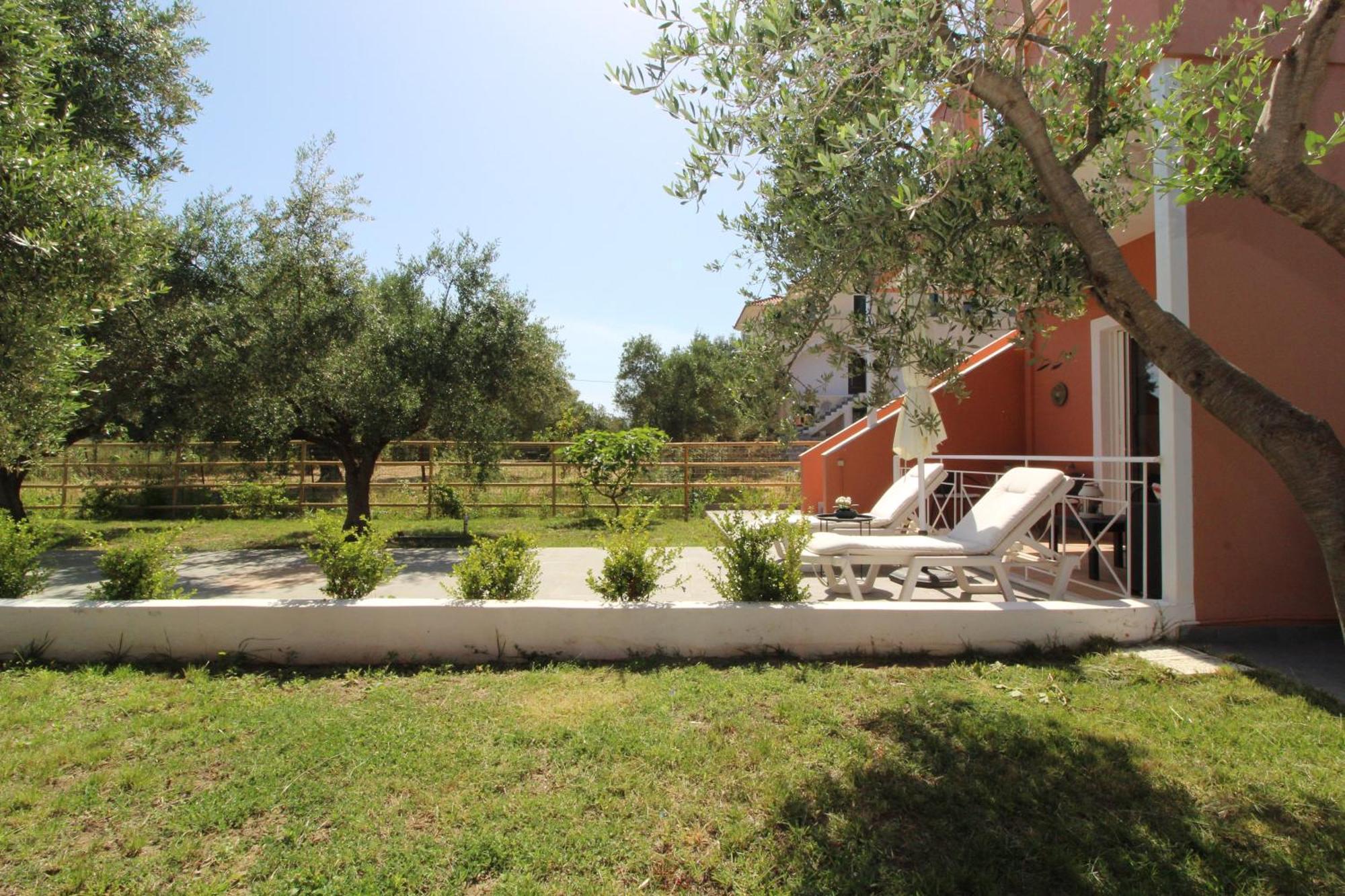 Laconian Collection Mavrovouni Beach House Gythio Buitenkant foto